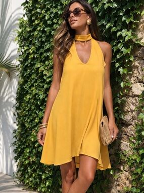 LULU'S Groove Thing Keyhole Neckline Flirty Golden Swing Mini Dress, S
